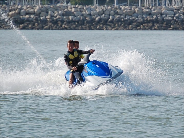  Genießen Sie Jet-Ski an der Küste der Charente 